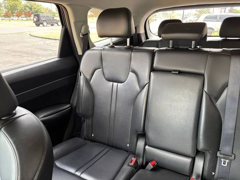 Used 2024 Kia Sorento S FWD image 41