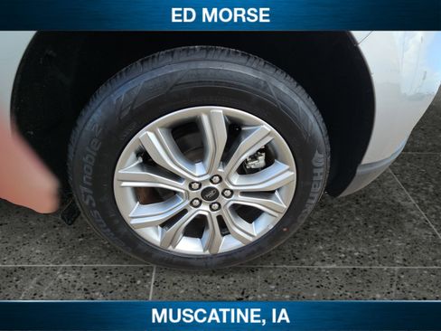 Used 2024 Ford Edge Titanium image 10