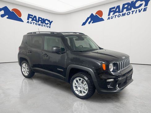 Used 2023 Jeep Renegade Latitude w/ Premium Group AWD/4WD image 15