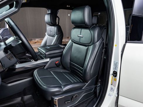 Used 2025 Ford F150 Platinum w/ FX4 Off-Road Package image 30