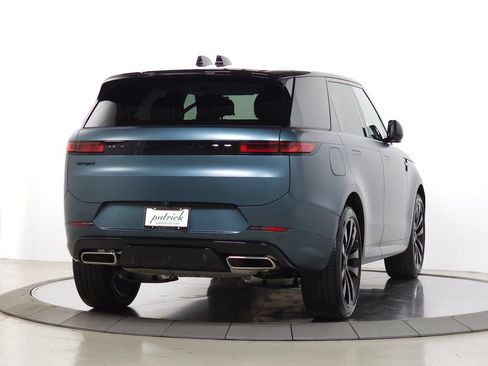 Used 2026 Land Rover Range Rover Sport Dynamic SE AWD/4WD image 10