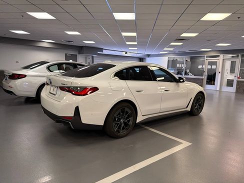 Used 2023 BMW i4 eDrive35 RWD image 4