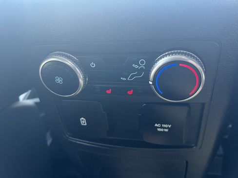 Used 2022 Ford Explorer Limited w/ Equipment Group 301A image 11