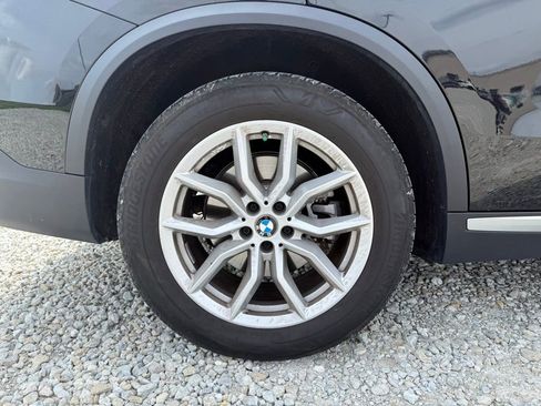 Used 2023 BMW X5 xDrive40i w/ Luxury Seating Package AWD/4WD image 16