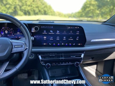 Used 2024 Chevrolet Traverse LT w/ Trailering Package image 27