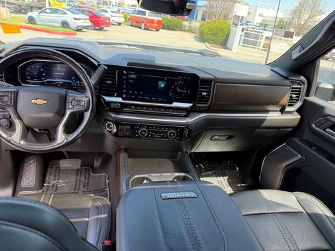 Used 2024 Chevrolet Silverado 3500 High Country w/ Technology Package AWD/4WD image 15