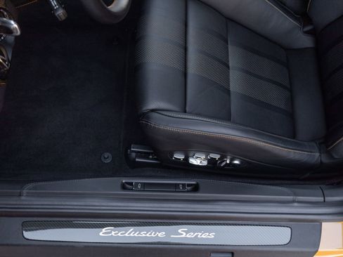 Certified 2018 Porsche 911 Turbo S image 22