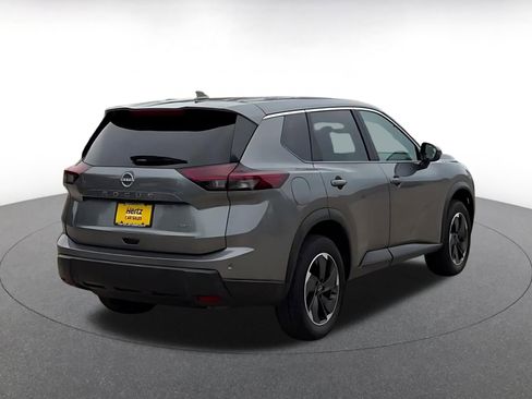 Used 2025 Nissan Rogue SV AWD/4WD image 15