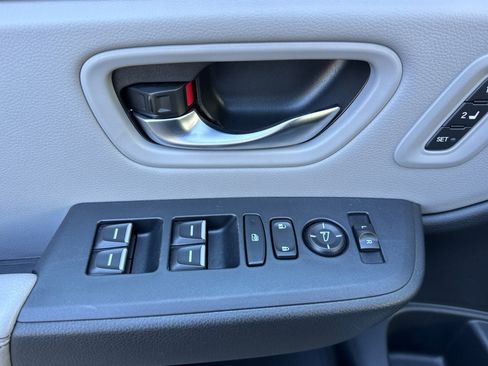 Used 2024 Honda Pilot EX-L image 8