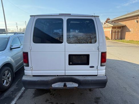 Used 2003 Ford E-250 and Econoline 250 image 4