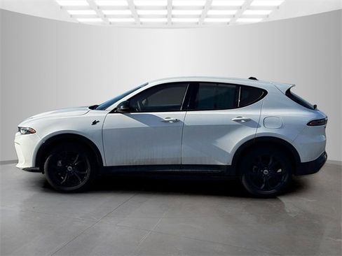 Certified 2024 Dodge Hornet R/T w/ R/T Blacktop Package image 4