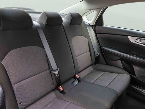 Certified 2023 Kia Forte LXS w/ LXS Technology Package FWD image 24