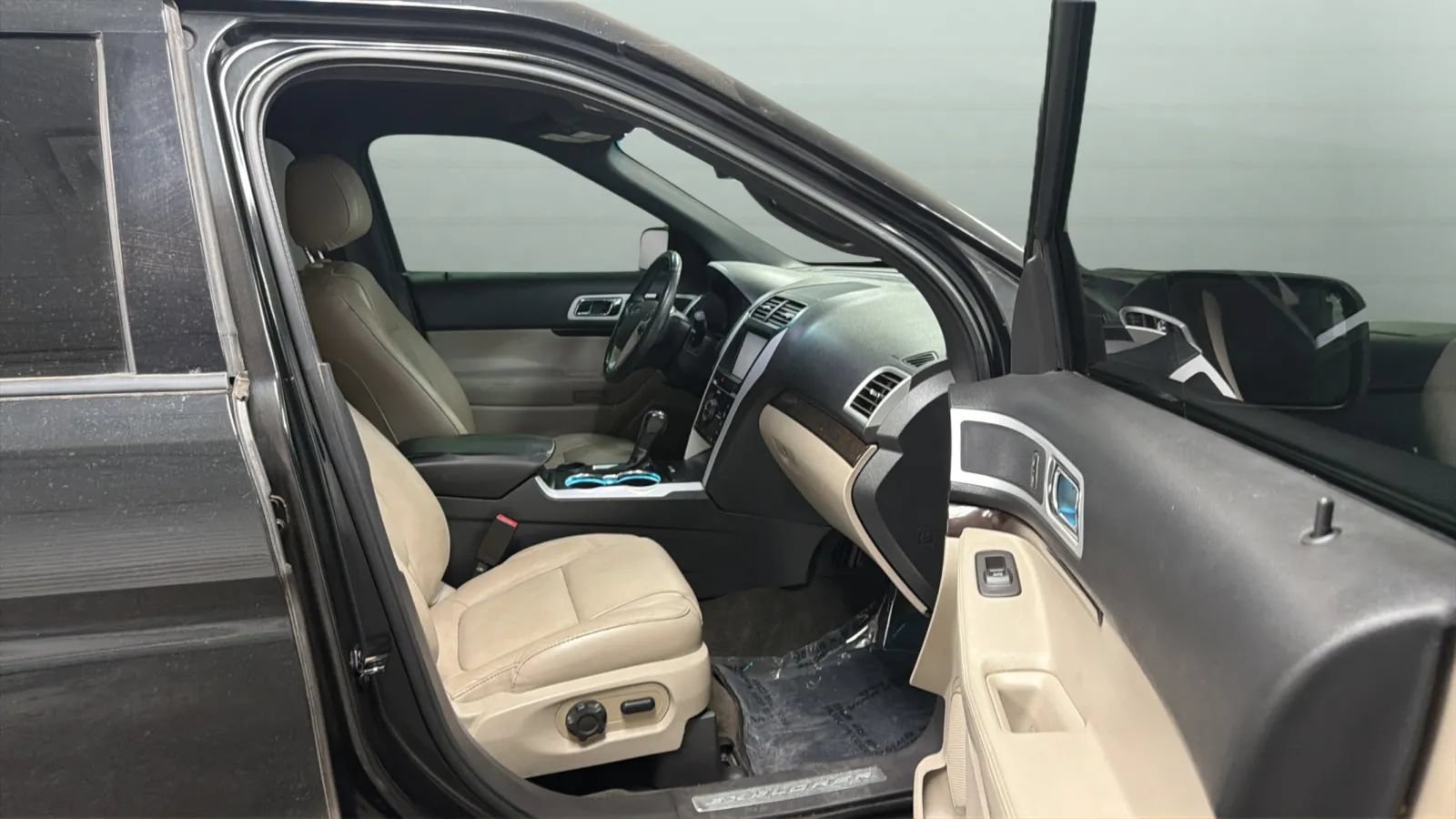 Used 2014 Ford Explorer Limited FWD image 23