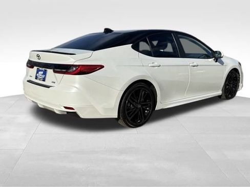 Used 2025 Toyota Camry XSE image 4
