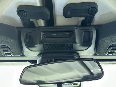 New 2025 Jeep Gladiator Sport image 26