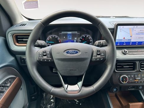 Used 2024 Ford Maverick Lariat image 14