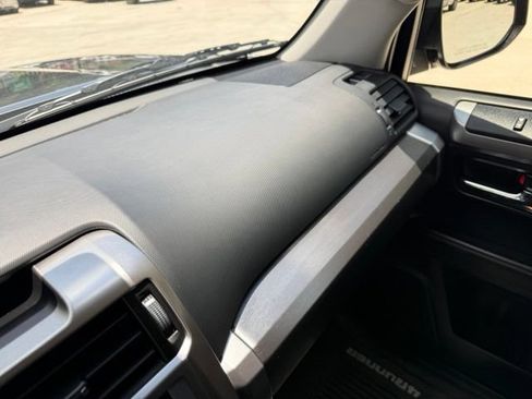 Used 2020 Toyota 4Runner SR5 Premium w/ Moonroof Package AWD/4WD image 45