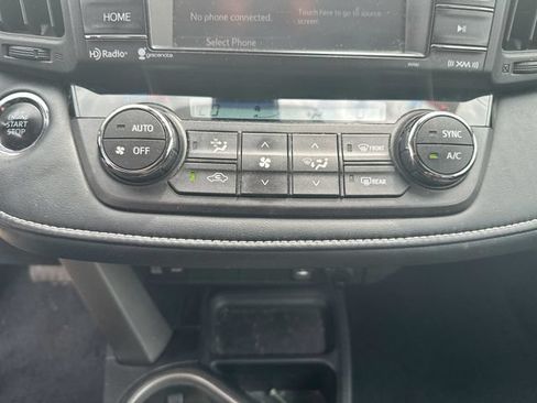 Used 2018 Toyota RAV4 XLE w/ Plus Extra Value Package AWD/4WD image 38