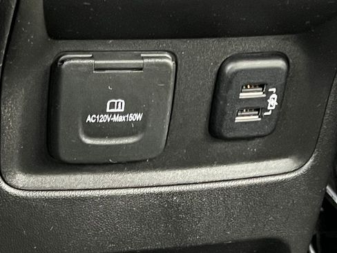 Used 2018 GMC Acadia Denali w/ Technology Package AWD/4WD image 41