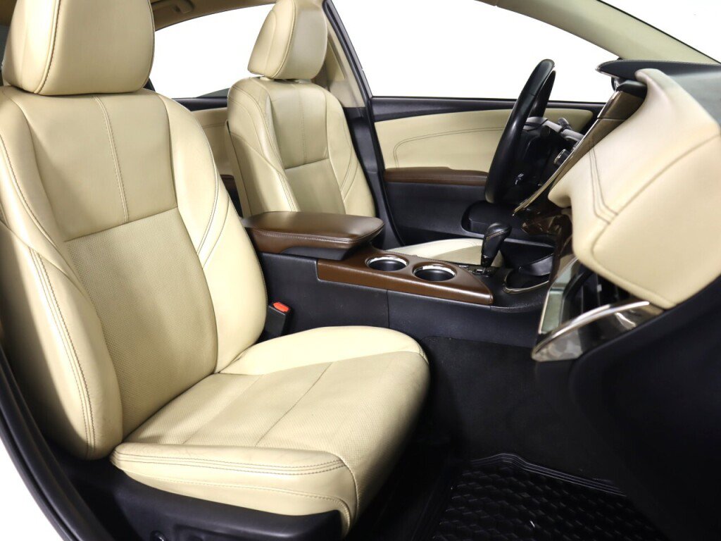 Used 2015 Toyota Avalon Limited FWD image 43