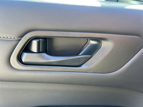 New 2026 Nissan Pathfinder SV image 19