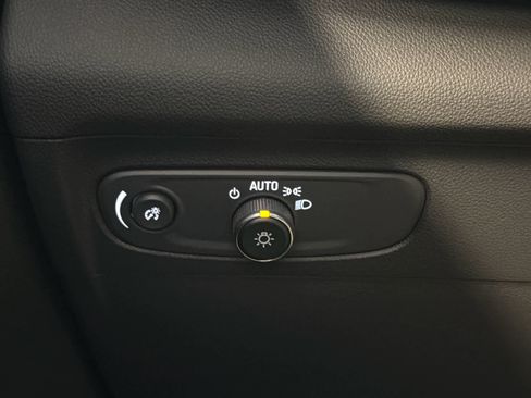 Used 2023 Buick Envision Essence w/ Sport Touring Package image 41