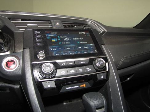 Used 2019 Honda Civic EX image 7