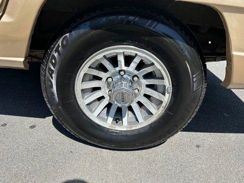 Used 1989 Jeep Grand Wagoneer image 14