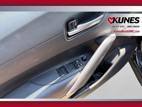 Used 2023 Toyota Corolla Cross XLE w/ Convenience Package AWD/4WD image 21