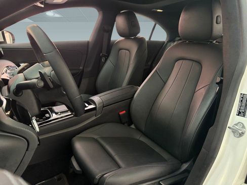 Used 2022 Mercedes-Benz CLA 250 image 23