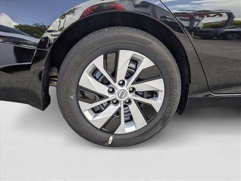 New 2025 Nissan Altima 2.5 S image 9