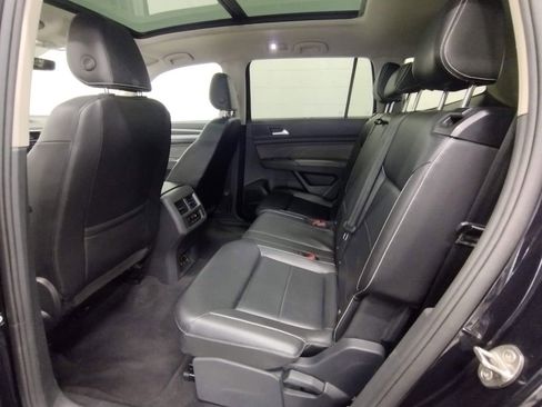 Used 2022 Volkswagen Atlas SE image 28