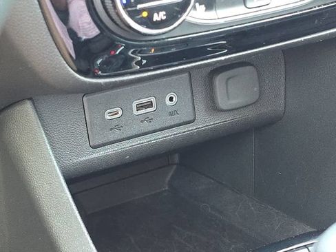 Used 2023 Buick Encore GX Select w/ Sport Touring Package FWD image 31
