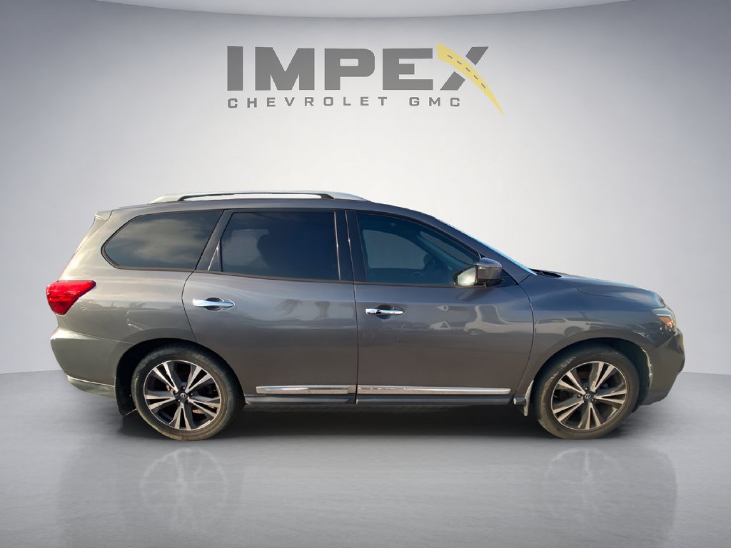 Used 2017 Nissan Pathfinder Platinum FWD image 6