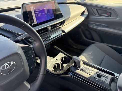 Used 2024 Toyota Prius LE image 17