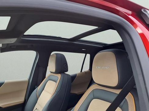 New 2026 Chevrolet Equinox ACTIV w/ Convenience Package III AWD/4WD image 19