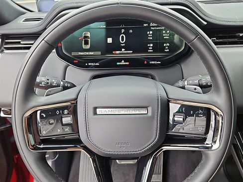 Used 2025 Land Rover Range Rover Sport Dynamic SE AWD/4WD image 13