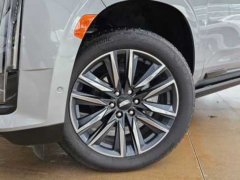 Used 2024 Cadillac Escalade Sport w/ Touring Package image 8