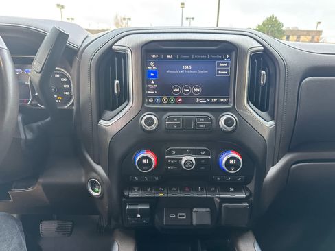 Used 2023 GMC Sierra 3500 Denali w/ Technology Package image 18