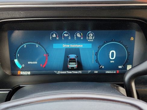 Used 2024 Ford F250 Platinum image 9