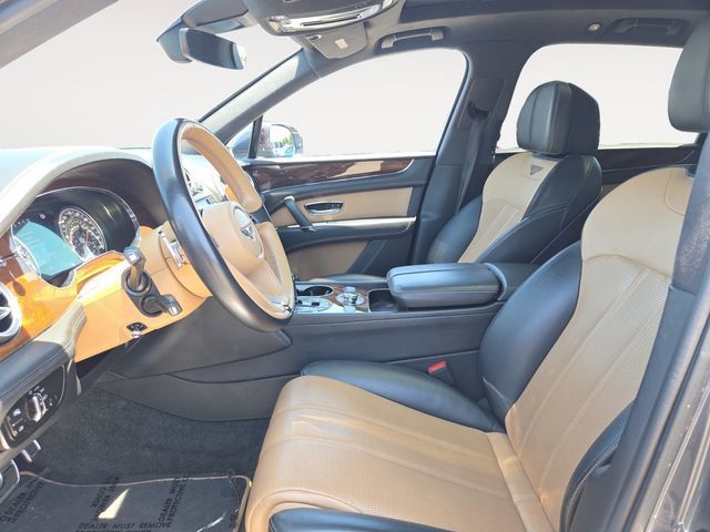 Used 2018 Bentley Bentayga Activity AWD/4WD image 9