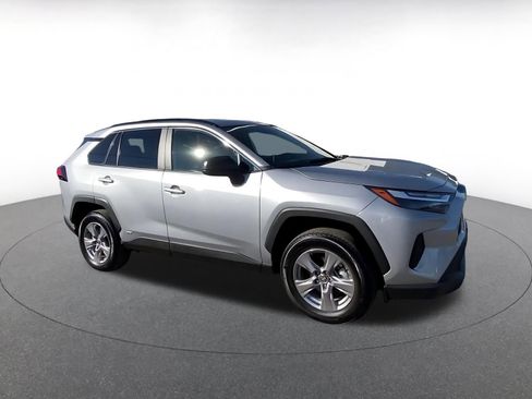 Used 2025 Toyota RAV4 LE image 2