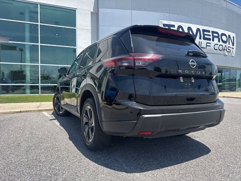 Used 2024 Nissan Rogue SV FWD image 6