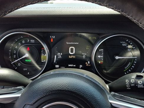 Used 2023 Jeep Wrangler Unlimited Sahara w/ Dual Top Group AWD/4WD image 27