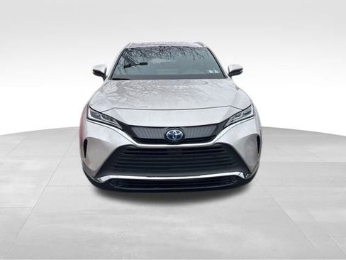 Certified 2022 Toyota Venza XLE image 7