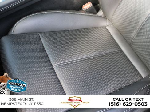 Used 2025 Genesis G70 2.5T AWD/4WD image 11