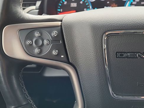 Used 2020 GMC Yukon XL Denali w/ Open Road Package image 22