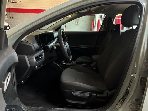 Used 2025 Kia K4 FWD image 10