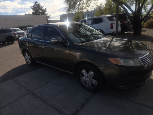 Used 2009 Kia Optima LX FWD image 3