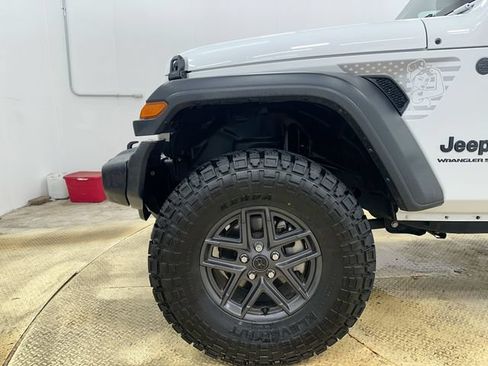 Used 2024 Jeep Wrangler Unlimited Sport AWD/4WD image 20